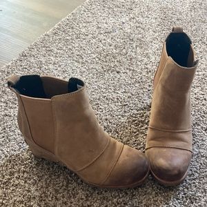 Brown Sorel wedges size 6.5